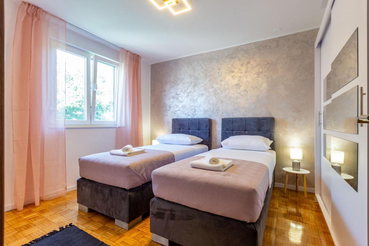 Apolon 2Bdr Apartment With Balcony Zadar Eksteriør billede