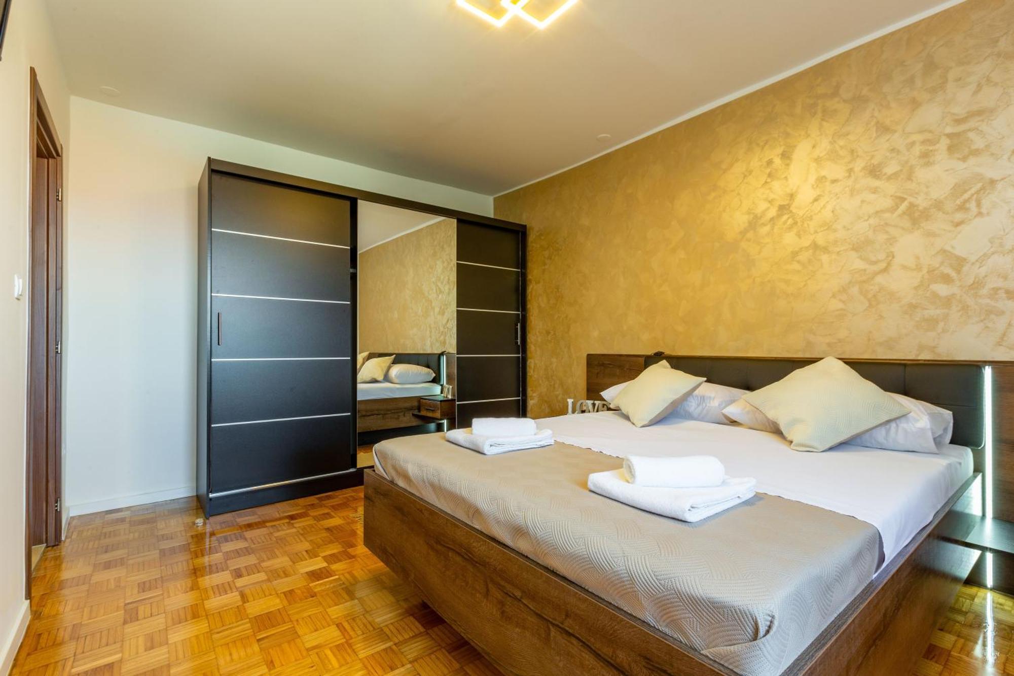 Apolon 2Bdr Apartment With Balcony Zadar Eksteriør billede